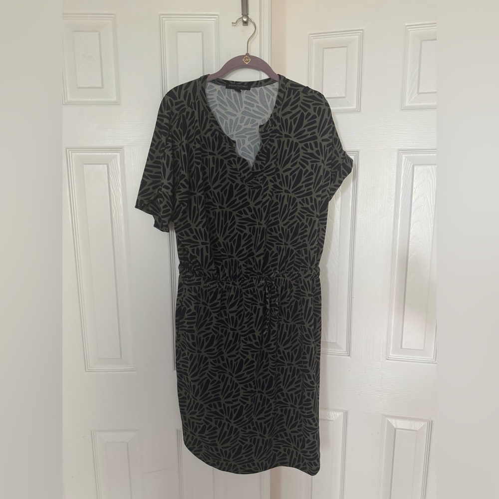 Banana Republic Dress - Picture 2 of 6